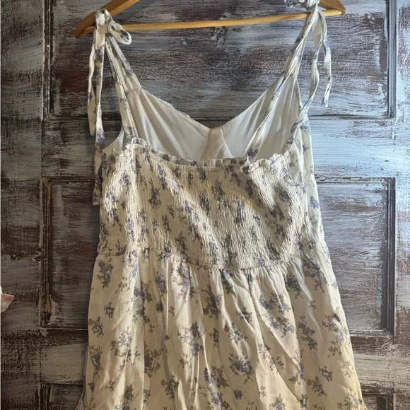 Trixxi Cream and Blue Floral Maxi Dress - Picture 4 of 5